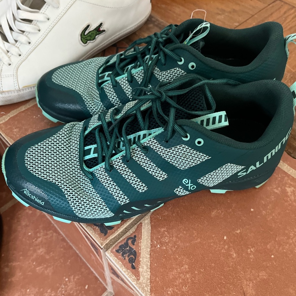 Salming Sweden Women's Dark Green and Mint Trail Runner